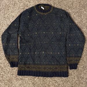 Aureus dark patterned thick sweater